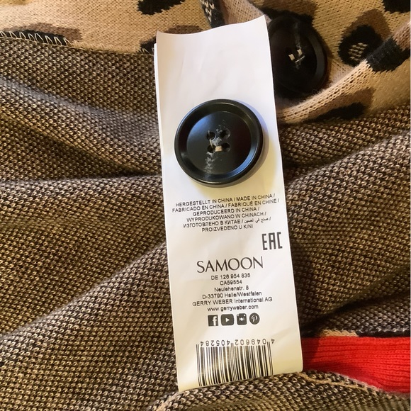 Never worn! Gorgeous sweater coat! - Picture 8 of 9